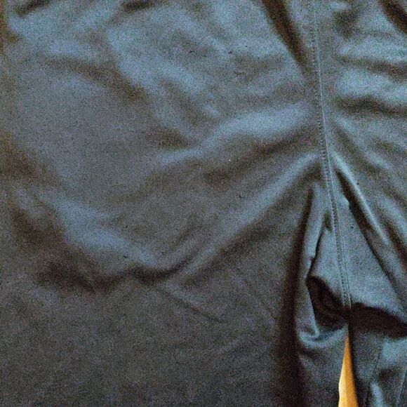 Under Armour Black Athletic Shorts Youth large Athesiure Summer - Picture 9 of 9